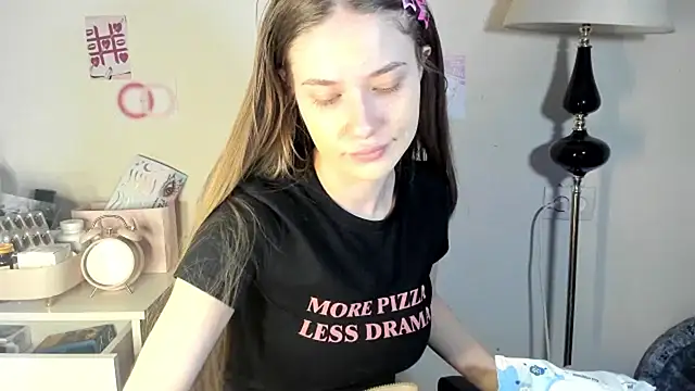 chloesweetbby online show from April 5, 1:52 pm