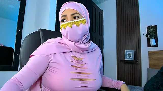 Nailea   online show from April 11, 2:27 am