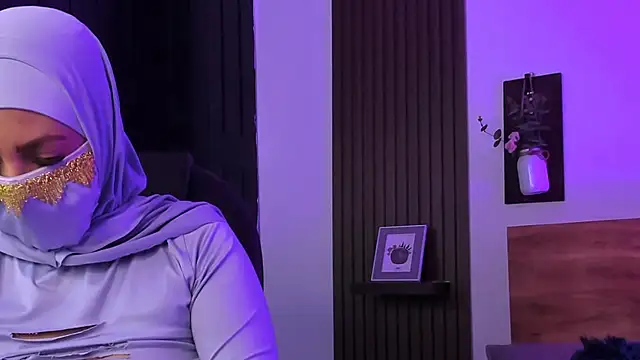 Nailea   online show from April 18, 2:26 am