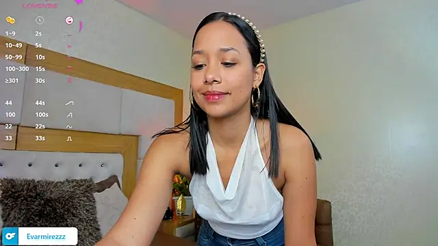 Snapshot of Venezuelan_Butt chatting on May 18, 1:28 pm Venezuelan Butt online show from May 18, 1:28 pm