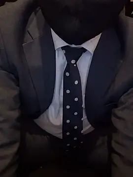 RYUICHI 1919 online show from April 8, 10:48 am