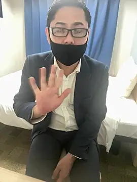 RYUICHI 1919 online show from April 14, 7:36 am