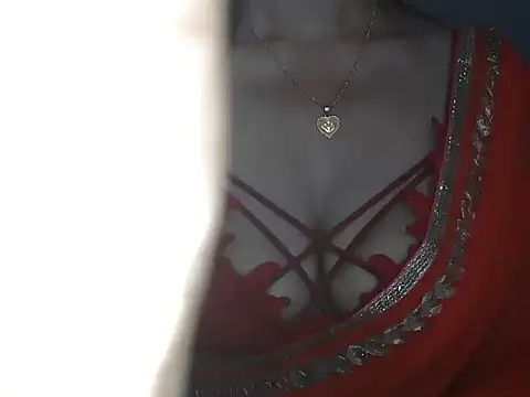 alyna1 online show from April 7, 5:41 am