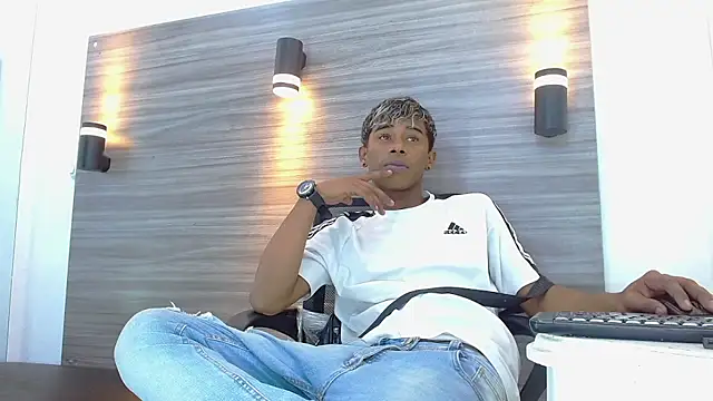 LuckyBluex online show from March 30, 3:40 am