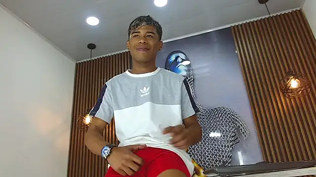 LuckyBluex online show from April 11, 12:42 pm