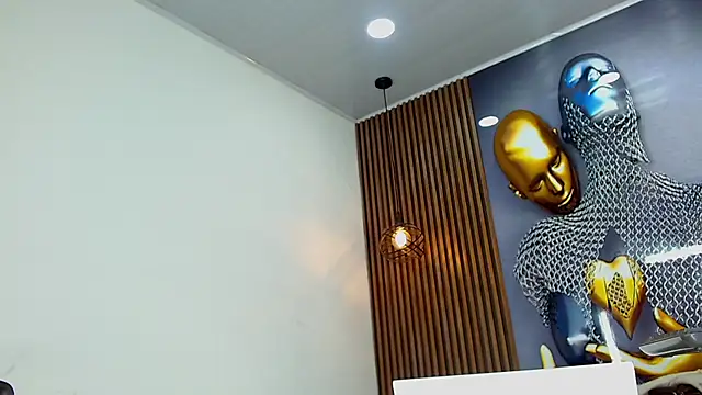 LuckyBluex online show from April 12, 2:11 pm