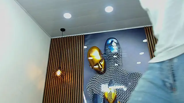 LuckyBluex online show from April 17, 7:28 pm