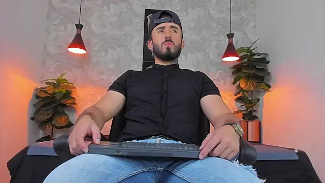 martin foster  online show from April 8, 3:17 am