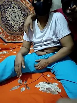 Pujacouple 955 online show from April 12, 2:38 am