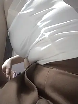 Saryloveparadise online show from April 15, 12:01 pm