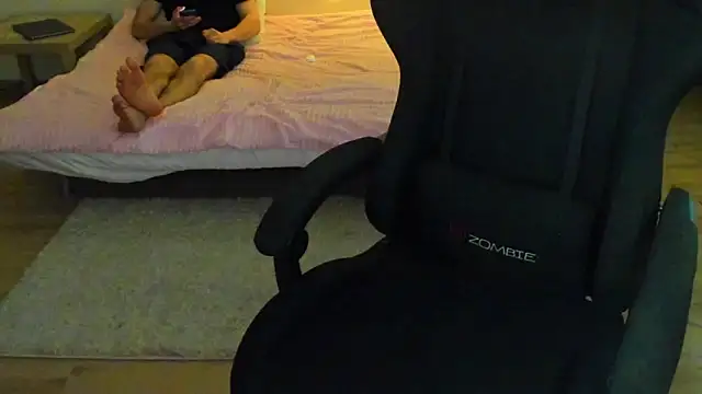 kirakorasss online show from April 1, 8:04 am