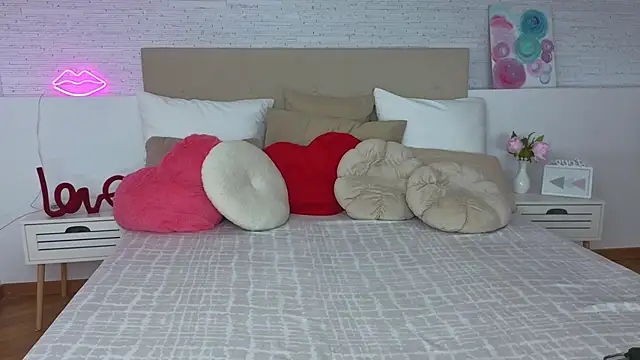 Melissa me0w online show from April 1, 8:17 pm