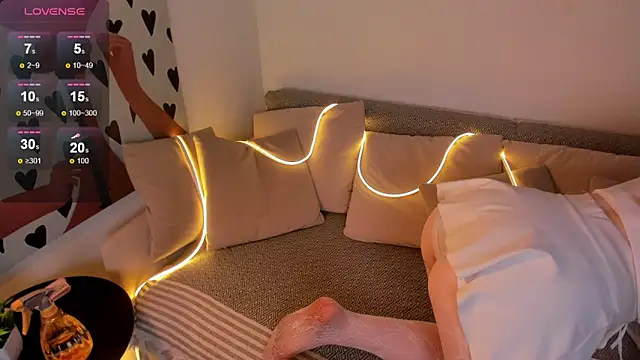 Bella Brow online show from April 15, 7:58 pm