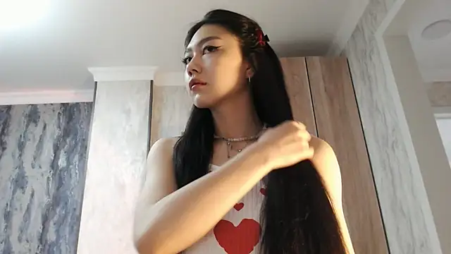 SecretTiny online show from April 11, 1:32 am