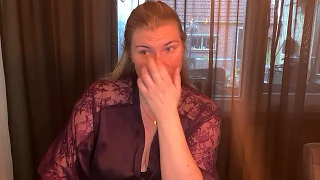 SexyBlondJoanna-Exclusief online show from April 5, 6:10 am