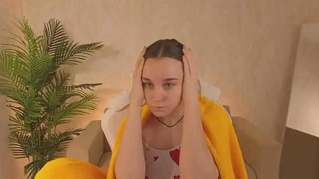 SweetieBlush online show from April 9, 1:38 am