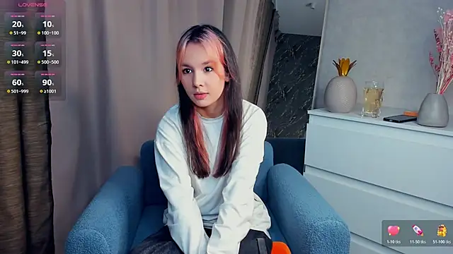 EnolaNewand online show from April 16, 4:41 pm