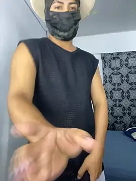 Snapshot of Haddad-9924 chatting on May 4, 2:13 pm Haddad-9924 online show from May 4, 2:13 pm