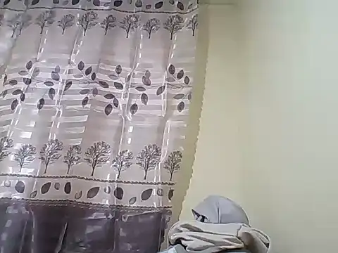 BOOBQUEEN25 online show from April 4, 6:00 am