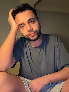 Arin21201 online show from April 1, 8:06 pm