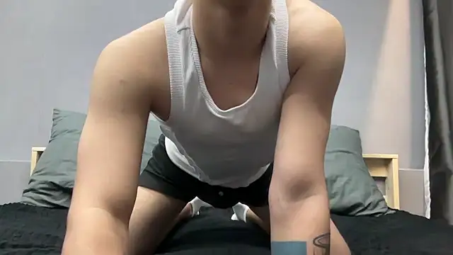 MaxWoolf online show from April 11, 4:33 pm