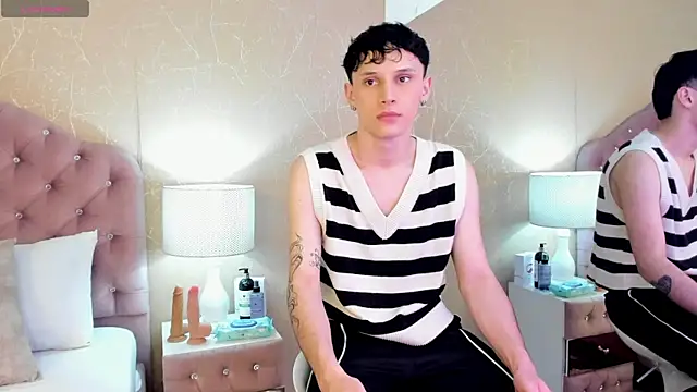 Snapshot of LephyStar chatting on July 9, 11:42 pm LephyStar online show from July 9, 11:42 pm