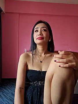 Emceeeeee25 online show from April 3, 5:38 am