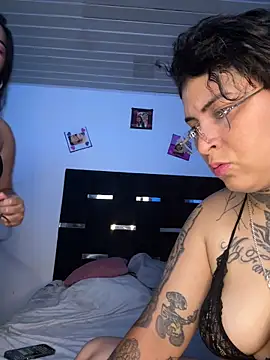 lunaa love online show from April 5, 12:41 am