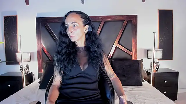 SamanttaLopez online show from April 10, 1:05 pm