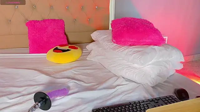 CandyRose   online show from March 31, 4:46 am