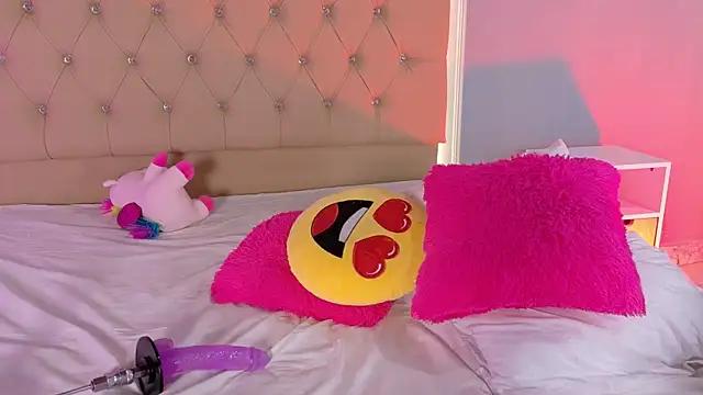 CandyRose   online show from April 1, 4:13 am