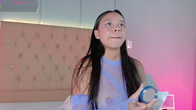 CandyRose   online show from April 11, 4:28 am