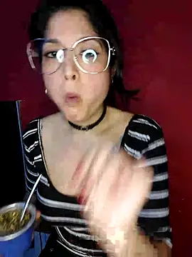 Steffanny2026 online show from April 11, 10:36 pm