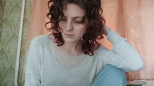 ShirleyNibbs online show from April 4, 2:03 pm