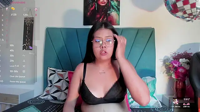 Valeryth wish online show from April 8, 8:20 pm