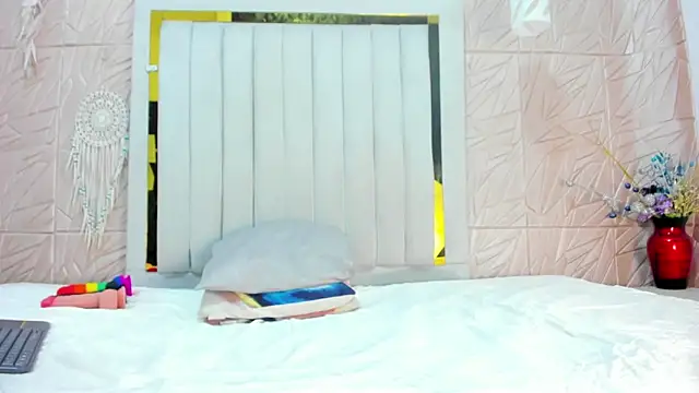 Brunettte Sweet online show from March 31, 11:32 am