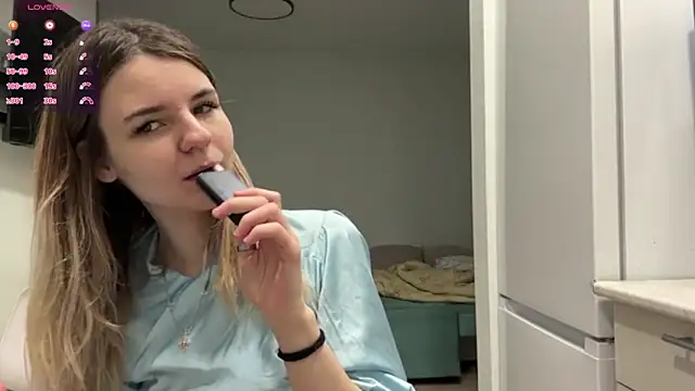 Peachy keens online show from April 12, 4:23 pm