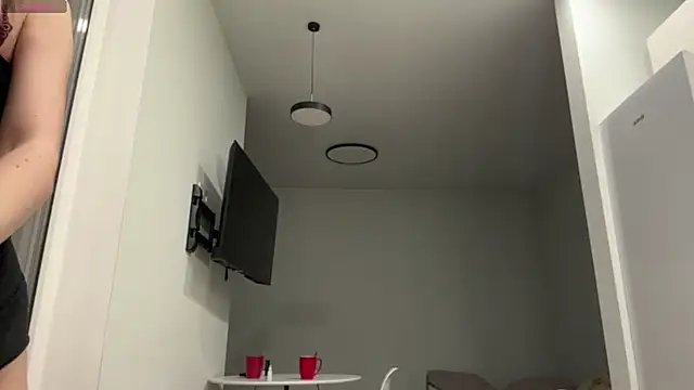 Peachy keens online show from April 15, 5:42 pm