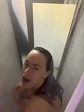 bella stowgn online show from April 11, 3:49 pm