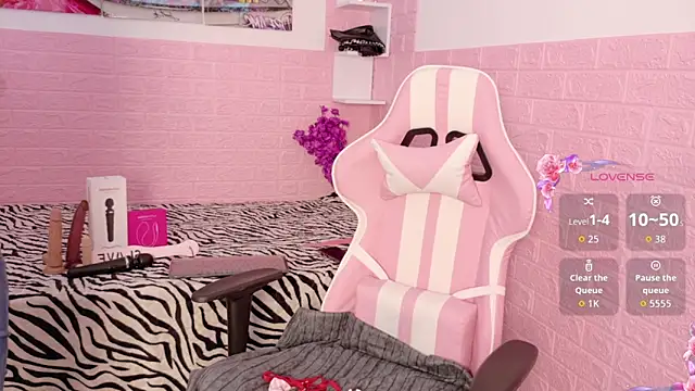 Sophi Sweet11 online show from April 13, 1:38 pm