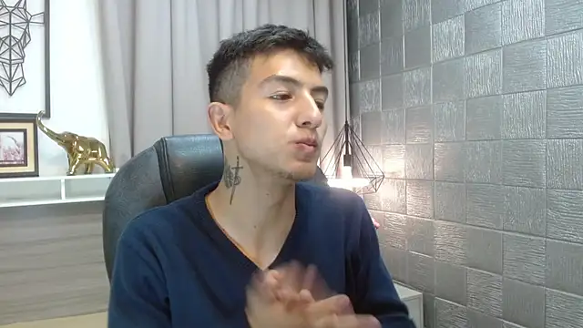 CaballeroNocturno  online show from April 1, 3:18 am