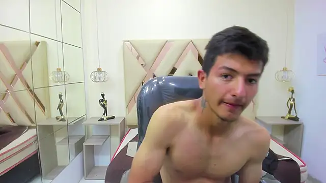 CaballeroNocturno  online show from April 16, 6:14 am