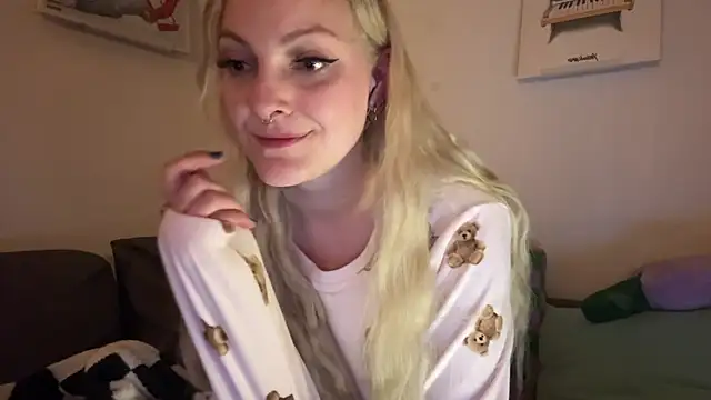 LoveAliceXXX online show from April 7, 7:03 pm