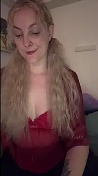 LoveAliceXXX online show from April 16, 11:51 pm