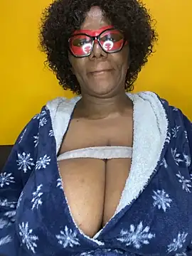 BoobsQueeen online show from June 9, 2:56 am