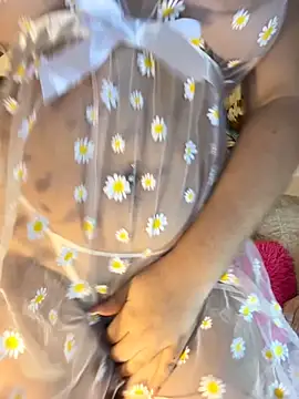 valenhil  online show from April 1, 9:12 pm