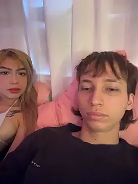 xam winn online show from April 4, 8:06 pm