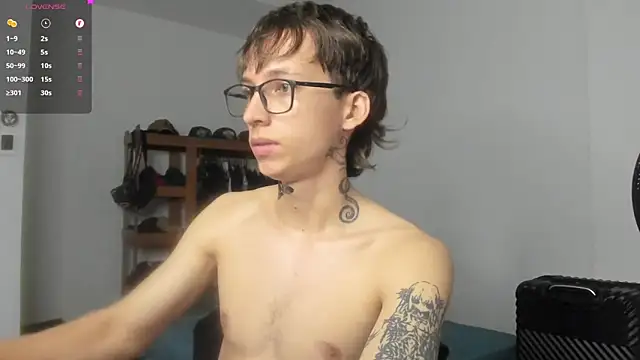 xam winn online show from April 15, 4:25 pm