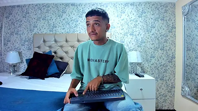 TurnerStar online show from March 31, 12:05 pm