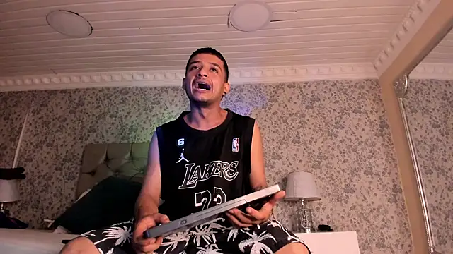 TurnerStar online show from April 15, 12:34 pm